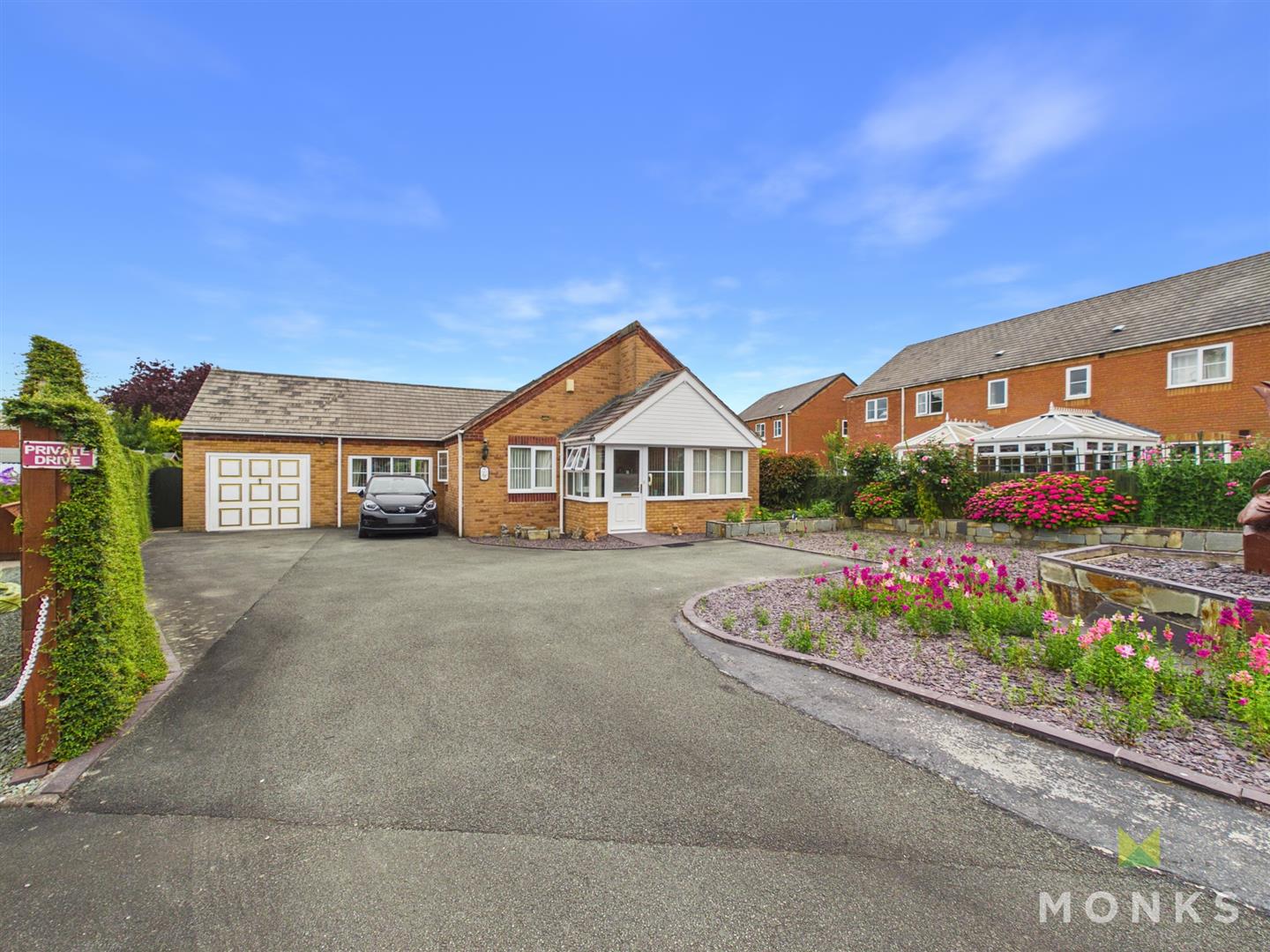 15 Criggion Close, Four Crosses, SY22 6NP For Sale